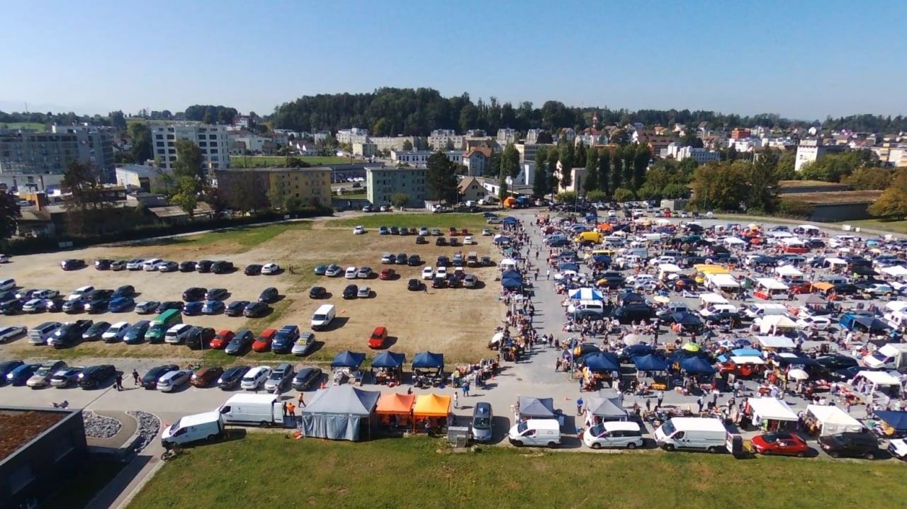 Grosser Aussen-Flohmarkt in 8620 Wetzikon / ZH